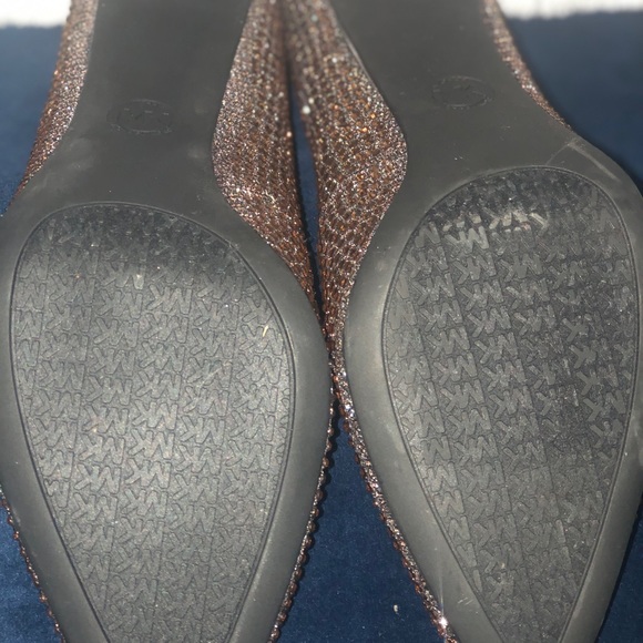 Michael kore abbi flex pump- brand new without box - Picture 3 of 6